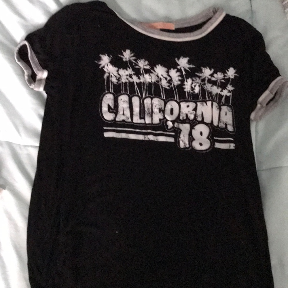Vintage black and white tee